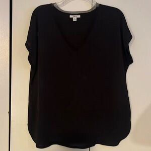 V Neck knit tee